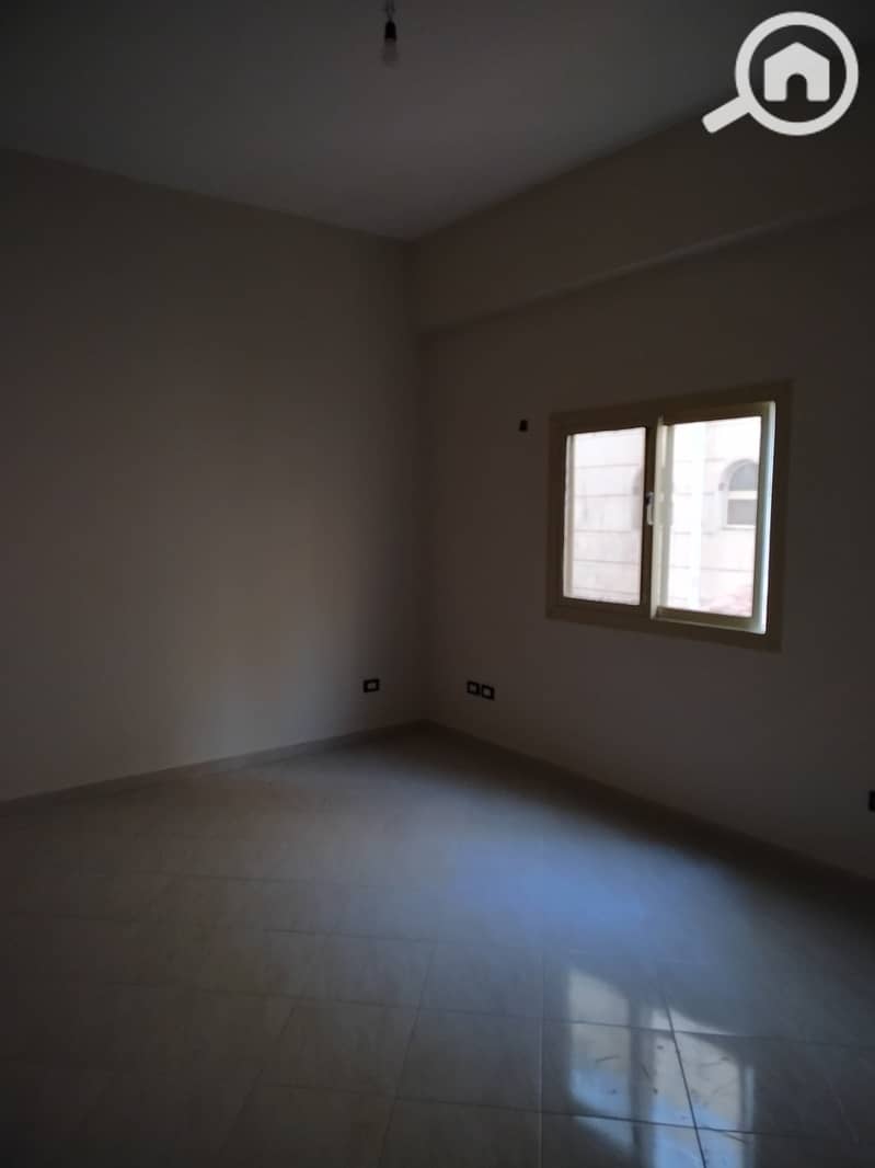 9 1000415892. jpg