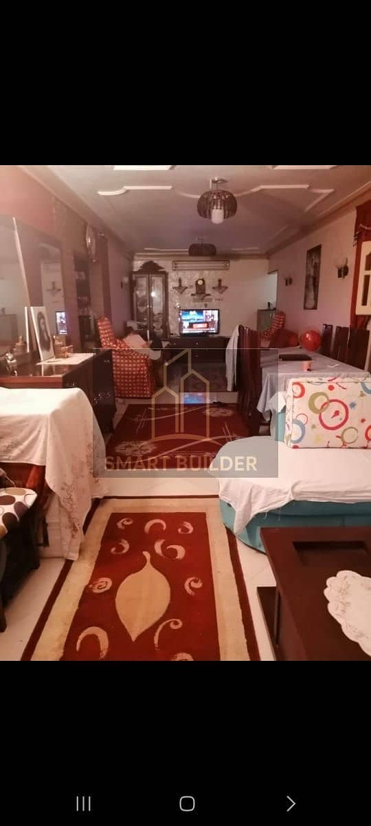 Apartment for sale in Hadayek Al-Zeitoun, Eastern, a street branching off Seliem the First, steps from the metro and Al-Aziz Billah Street, super lux finishing, 3rd floor, elevator, license, no violations, electricity and gas meter. - Widok 4