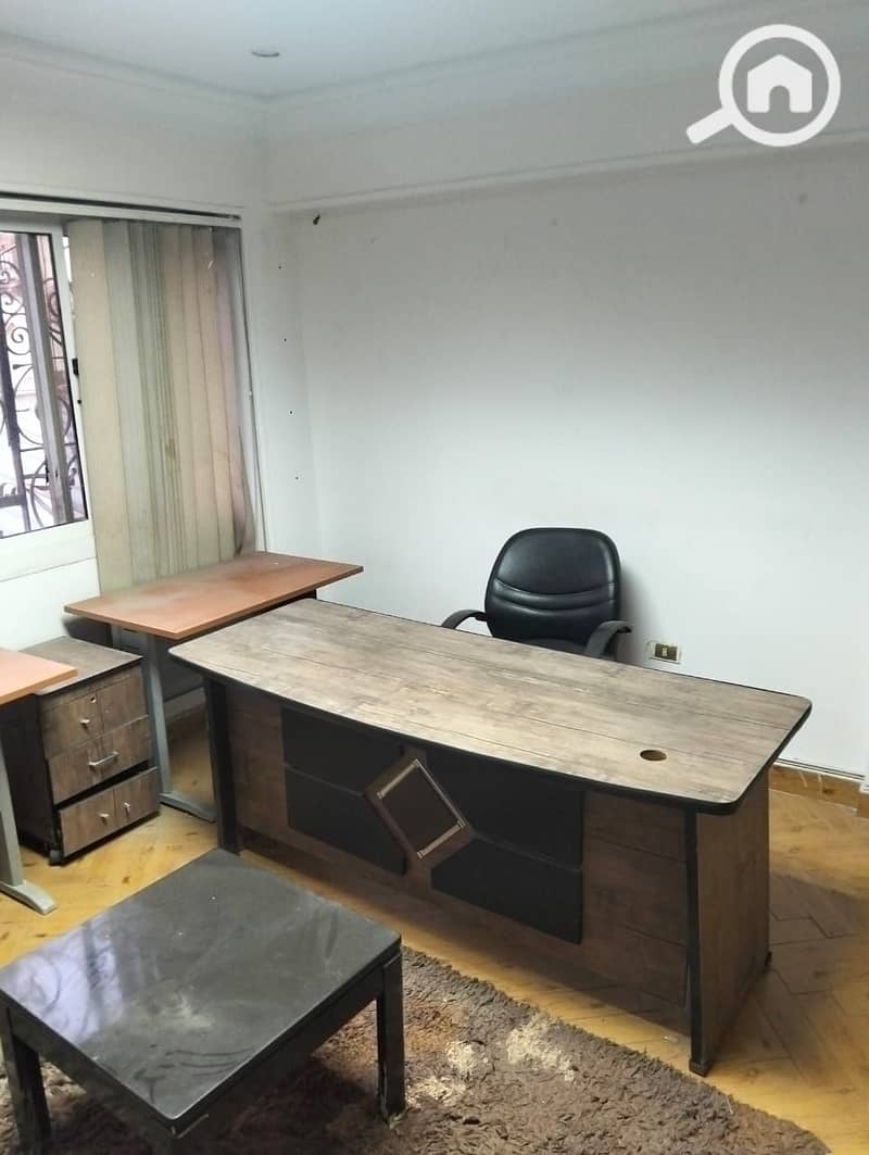 A distinctive office headquarters in the main revolution area – pohled 5