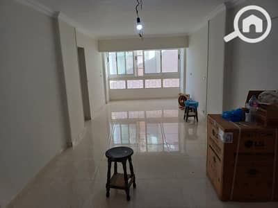 فلیٹ 2 غرفة نوم للبيع في سموحة، الإسكندرية - e9d9e9f9-4b32-46e3-84c9-a4e04405f2af. jpg فلیٹ 2 غرفة نوم للبيع في سموحة، الإسكندرية - e9d9e9f9-4b32-46e3-84c9-a4e04405f2af. jpg