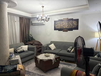 3 Bedroom Flat for Sale in Gesr Al Suez, Cairo - شقه للبيع ١٨٦ متر