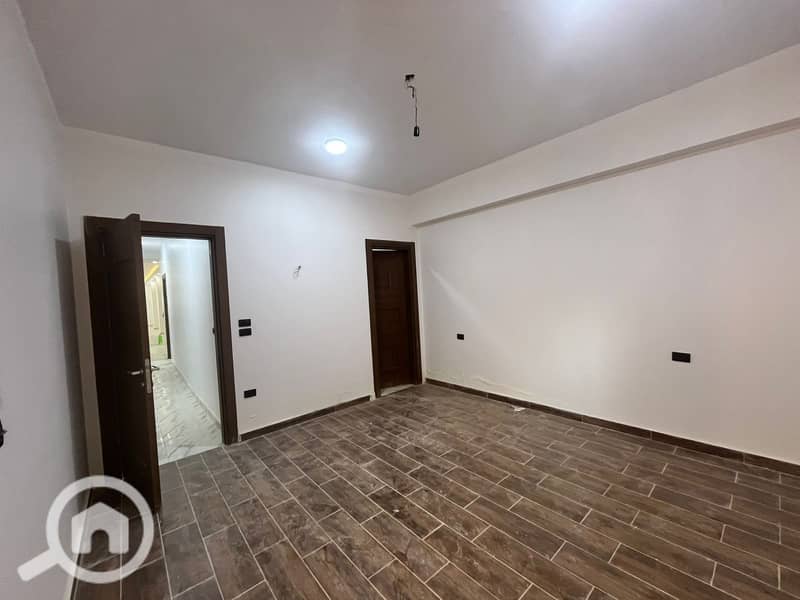 Apartment for rent in Lotus South, New Cairo, 220 meters, super luxury finishing, building facade, commercial mall, and mosque in a very prominent location. – další