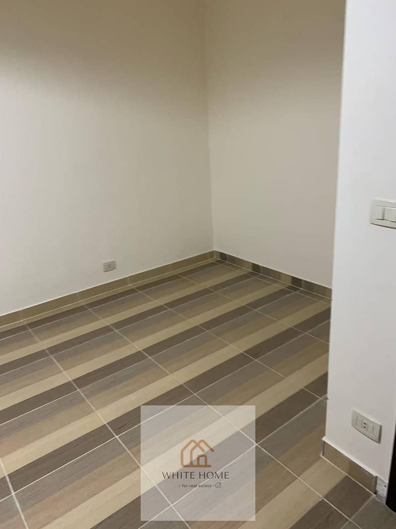14 3710aae5-3045-42b0-b44b-6dc29ce1341f. jpg