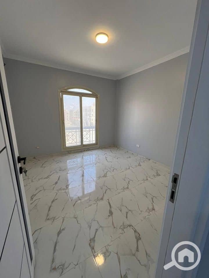 Ready-to-move apartment for sale in the heart of the New Capital || 3 bedrooms || Directly overlooking the Green River. - Widok 6