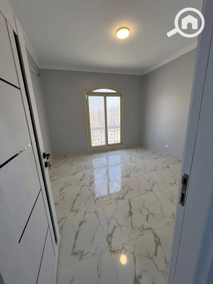 Ready-to-move apartment for sale in the heart of the New Capital || 3 bedrooms || Directly overlooking the Green River. - Więcej