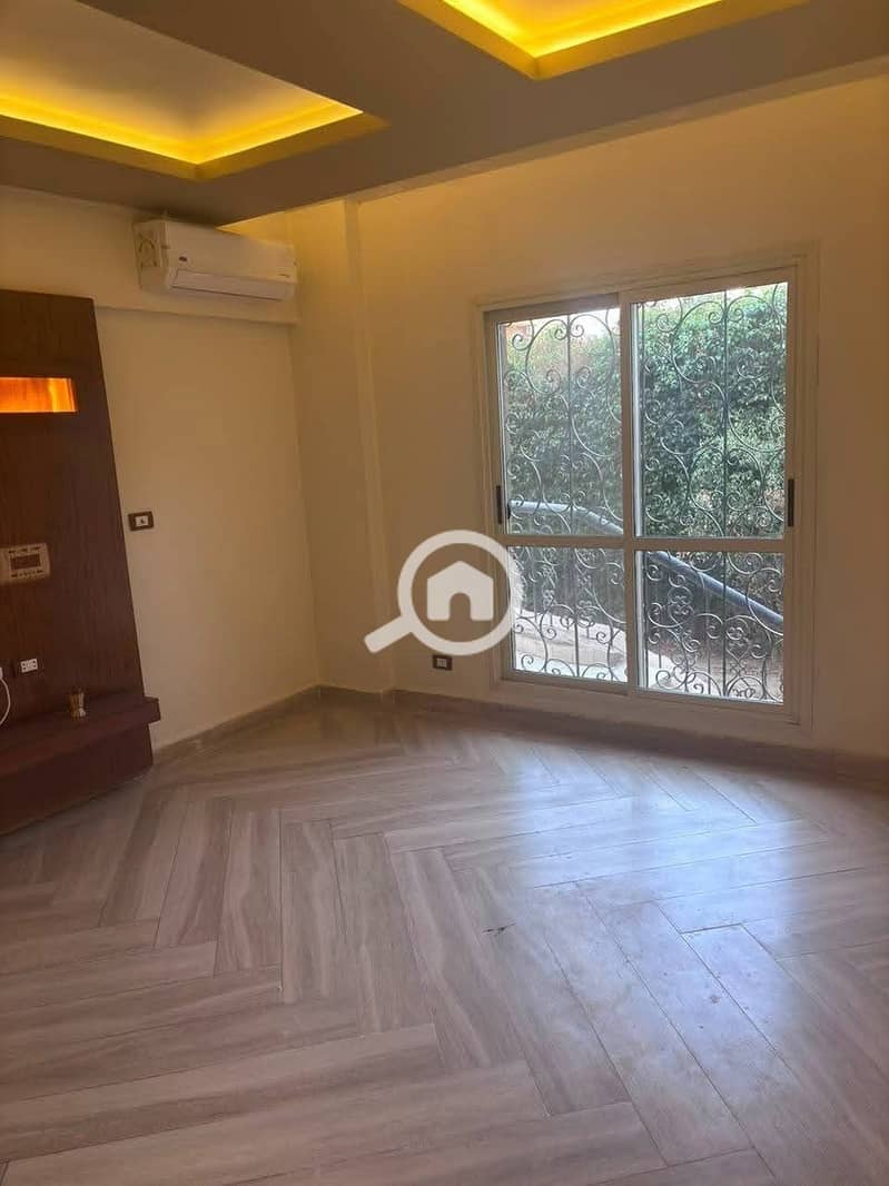 Apartment for sale with private garden 50m North facing super lux ready to move in with kitchen and AC’s Prime location near mosque and Avenue Mall - Widok 6