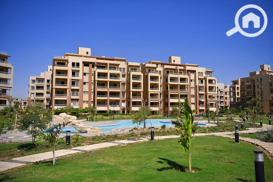 For sale, super lux apartment for 2 million and 850 thousand in Garden Hills Compound, 6th of October, near Mall of Arabia. - Więcej