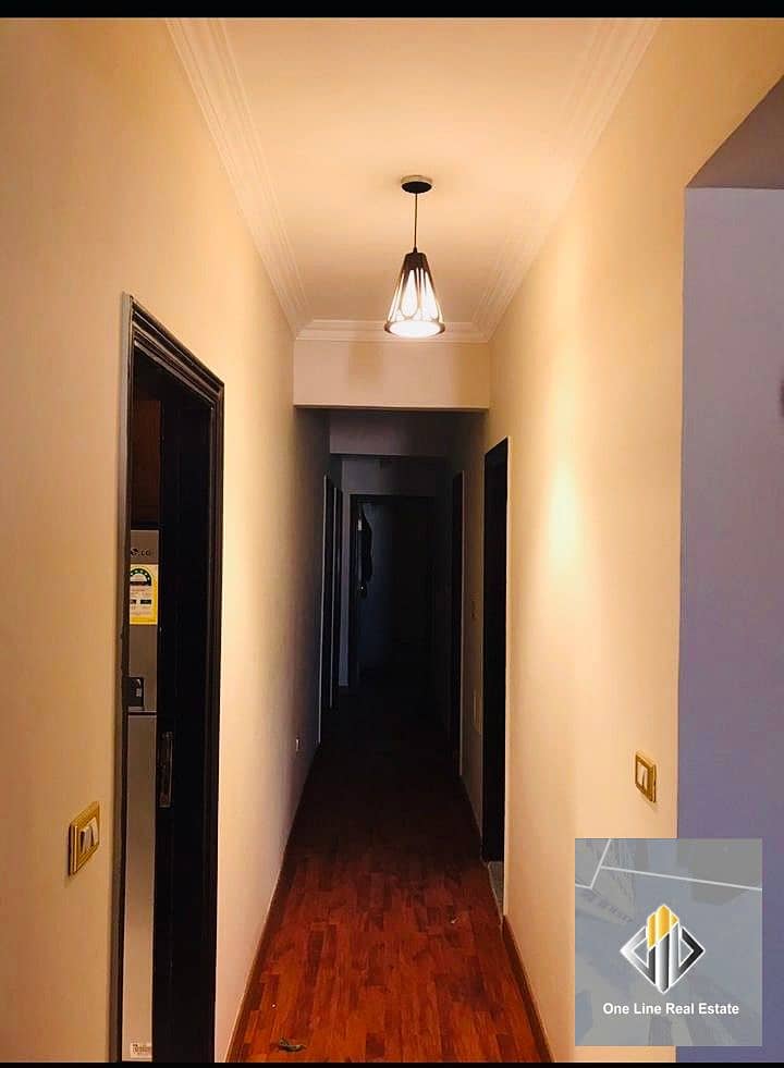 Apartment for sale on the third floor with a finished balcony, featuring a special view of Sheikh Zayed Club, next to all services, empty without furniture. - Ansicht 6