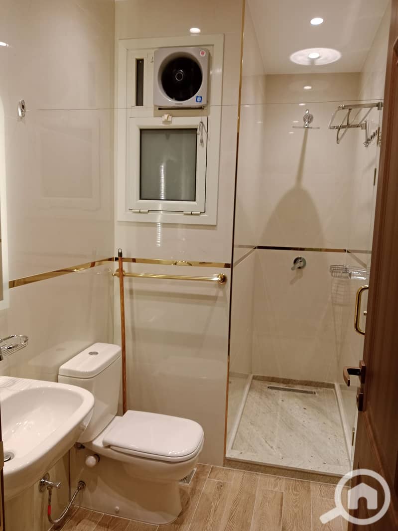 20 1000089184. jpg