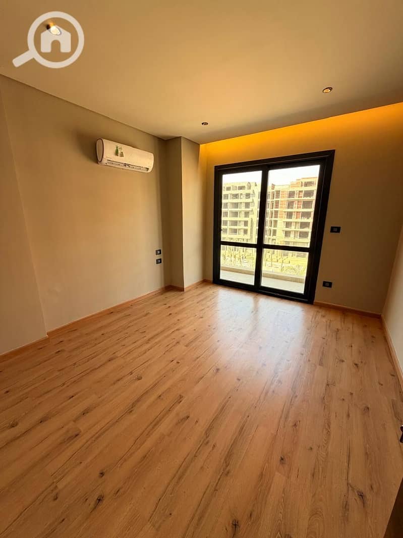 Apartment for Rent in El Patio Oro | North Facing | Clubhouse View – pohled 3
