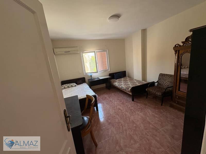 Furnished 175 sqm apartment for rent in Rawdat Al-Azhar Compound in New Cairo, located near Future University and Garden 8 Mall. - Widok 4