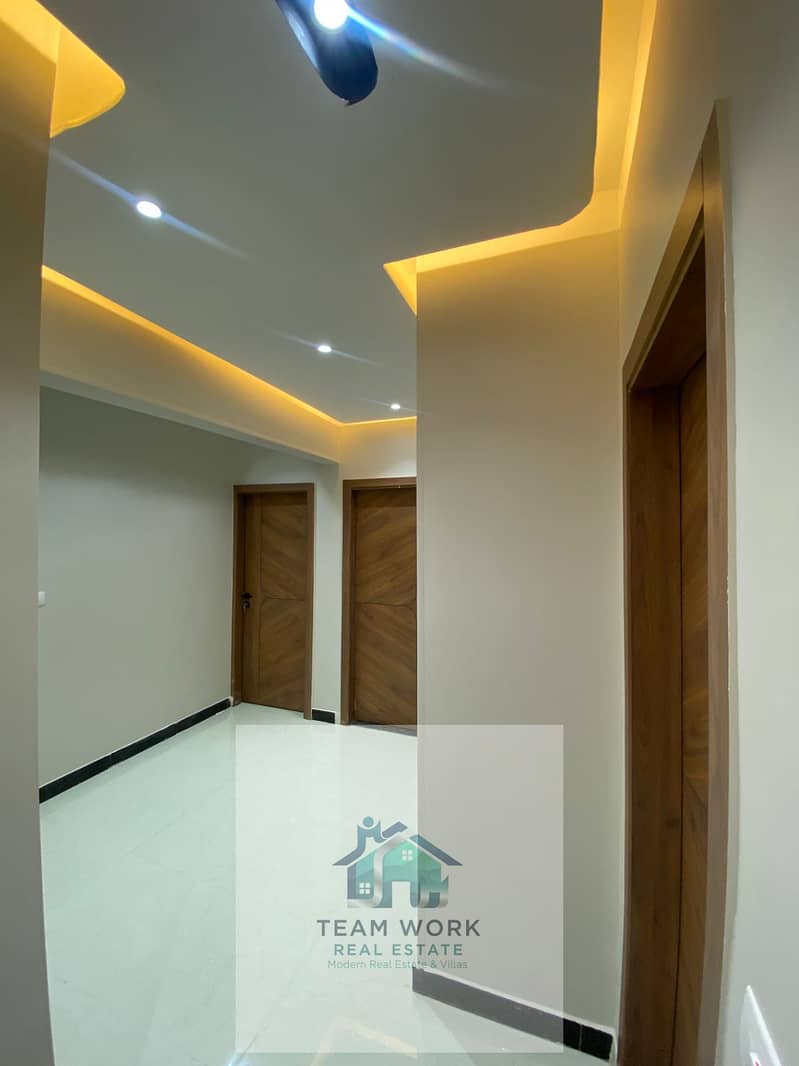 Apartment for sale at a bargain price in the 16th district of Sheikh Zayed - Więcej