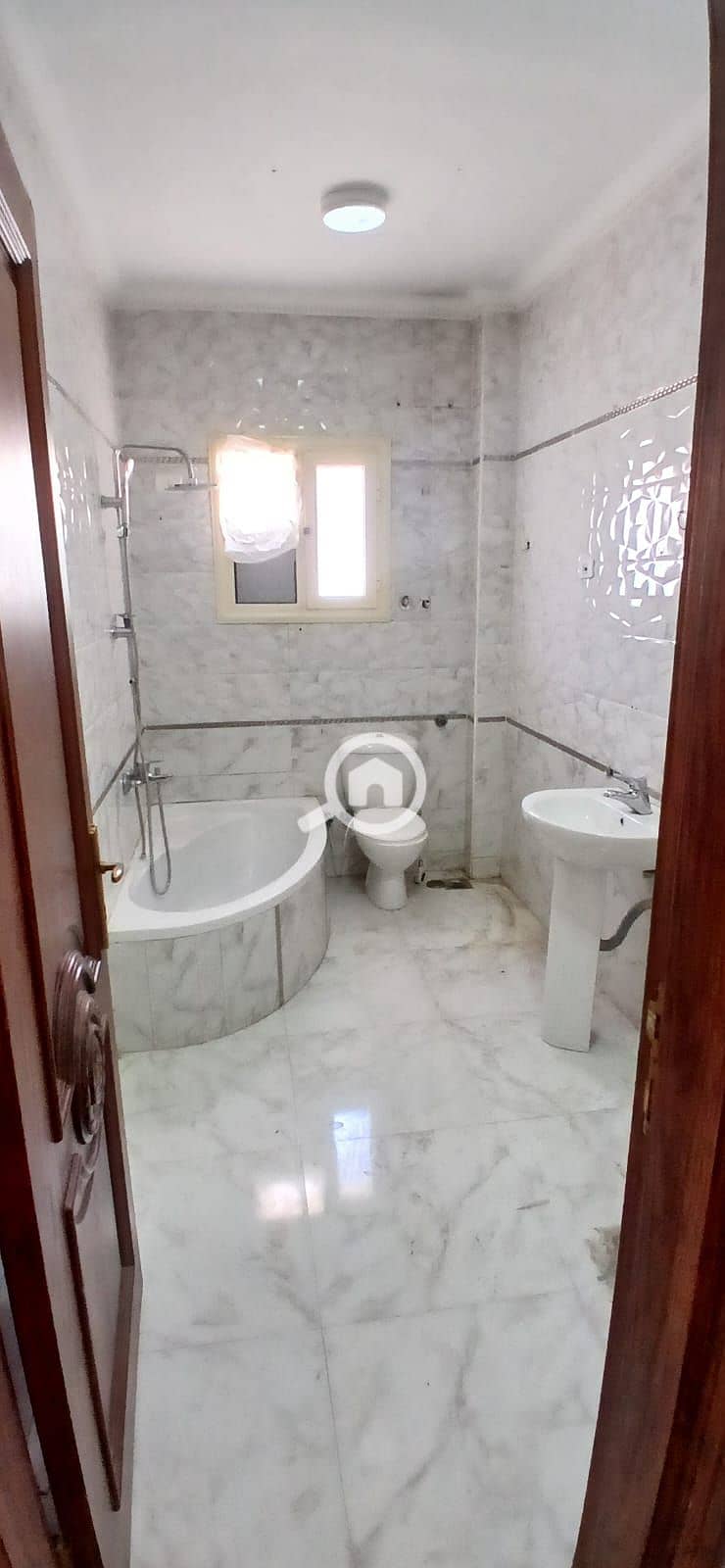 Office apartment for rent on Sadat Axis, third floor with elevator, super lux finishing. – pohled 5