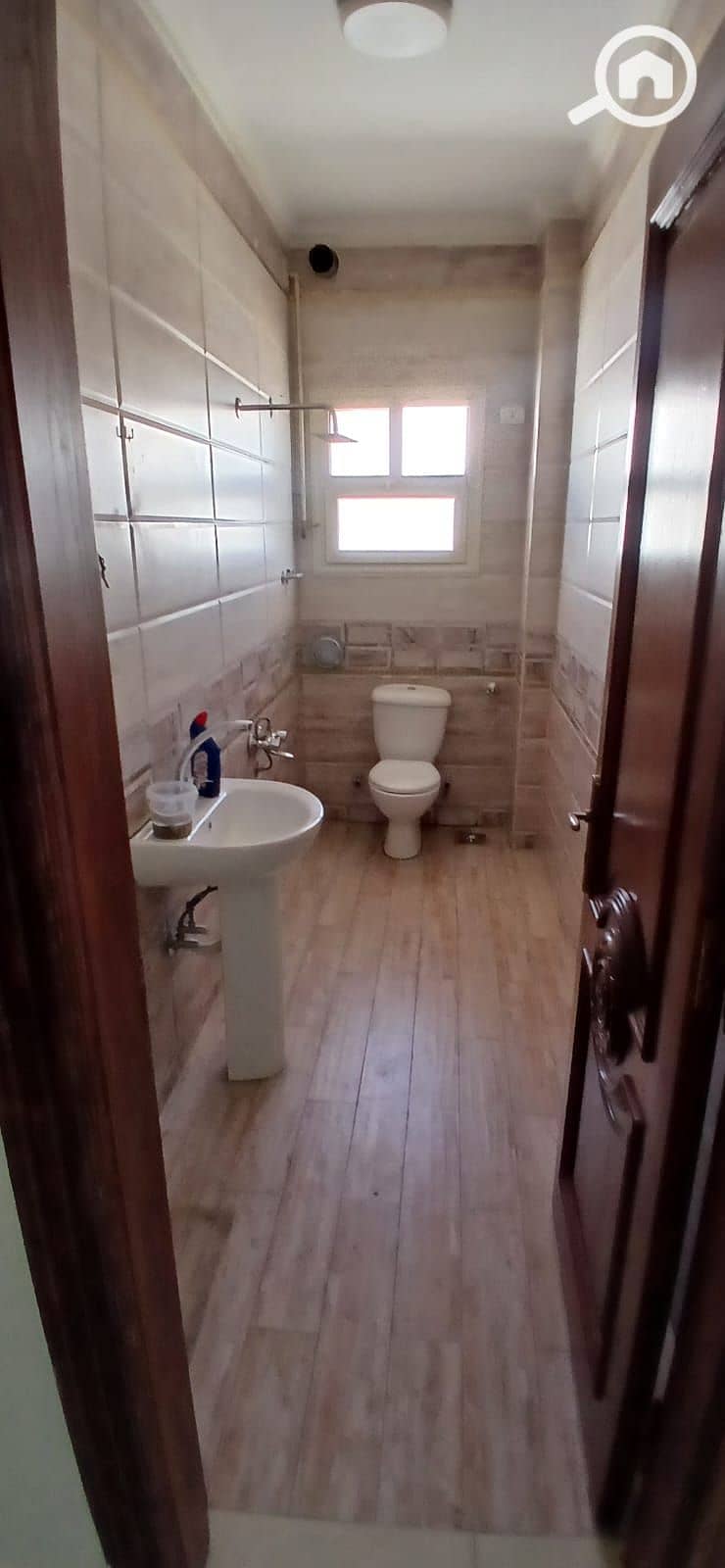 Super lux apartment for rent on the third and last floor with an elevator, suitable for residential or administrative use. - Vista 3