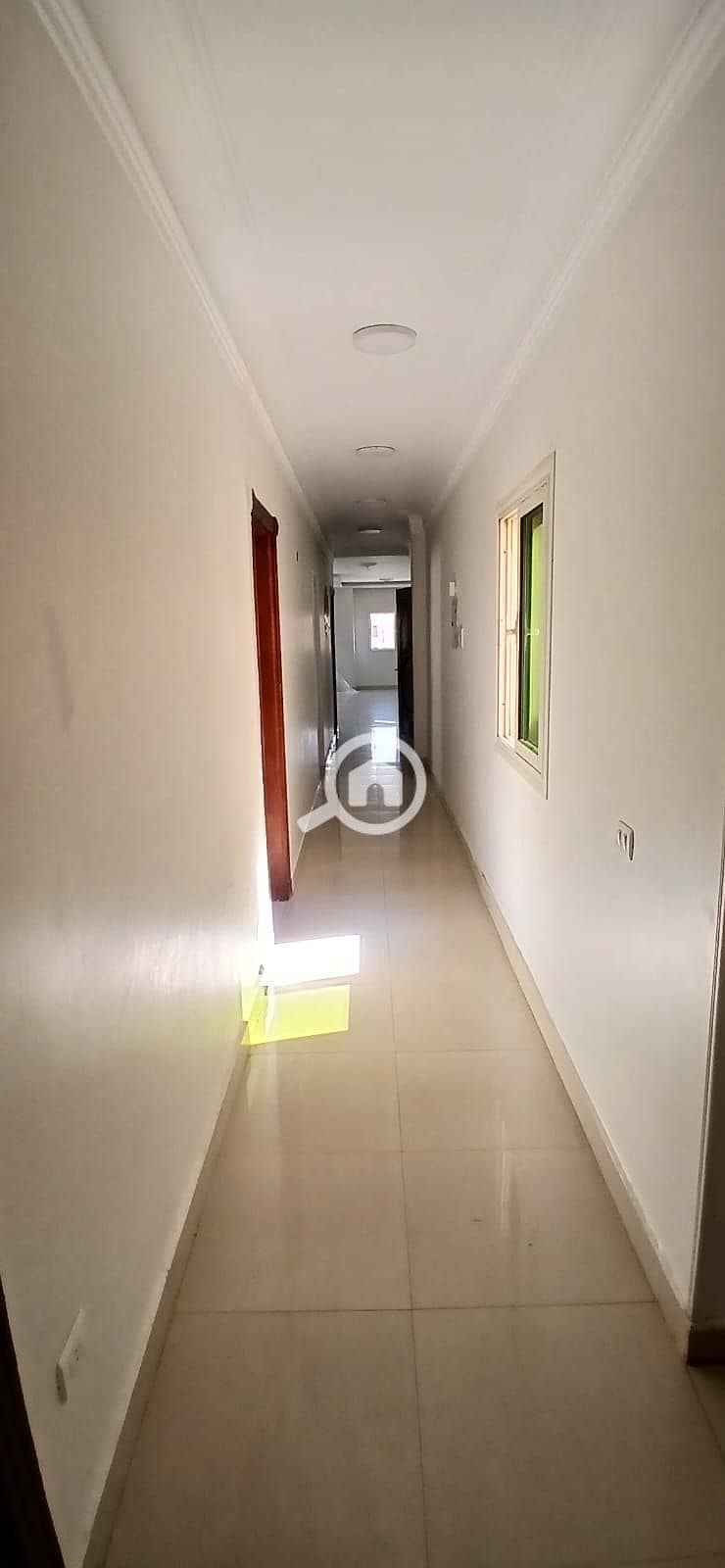 Super lux apartment for rent on the third and last floor with an elevator, suitable for residential or administrative use. - Altro