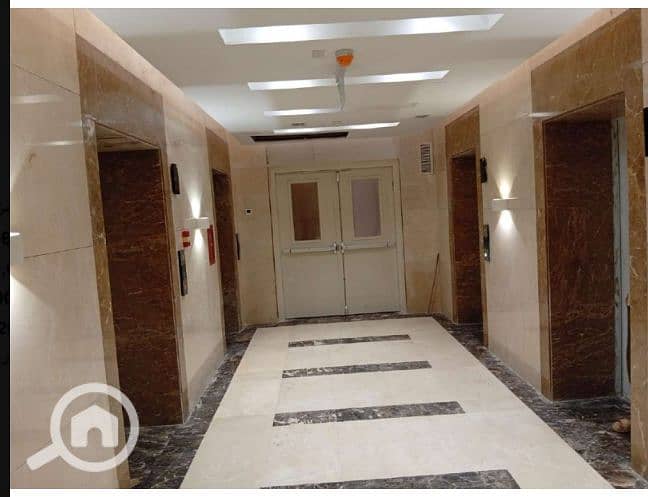 Furnished Cabin for Sale in New Alamein Towers | 116 sqm | Sea View | Ready to Move | 1 Bedroom | Immediate Delivery – pohled 4