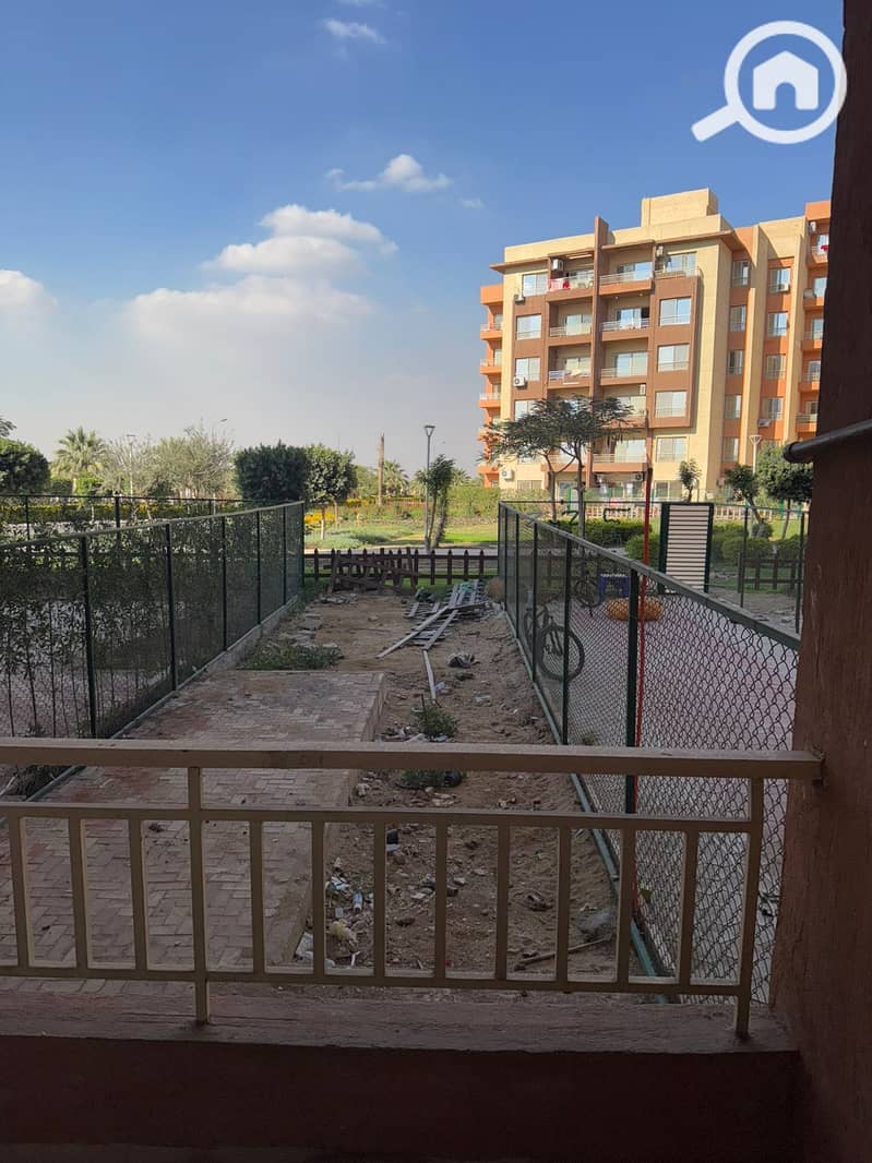 Ground floor apartment with a garden, 160 m for rent near gate R1 - Ansicht 2