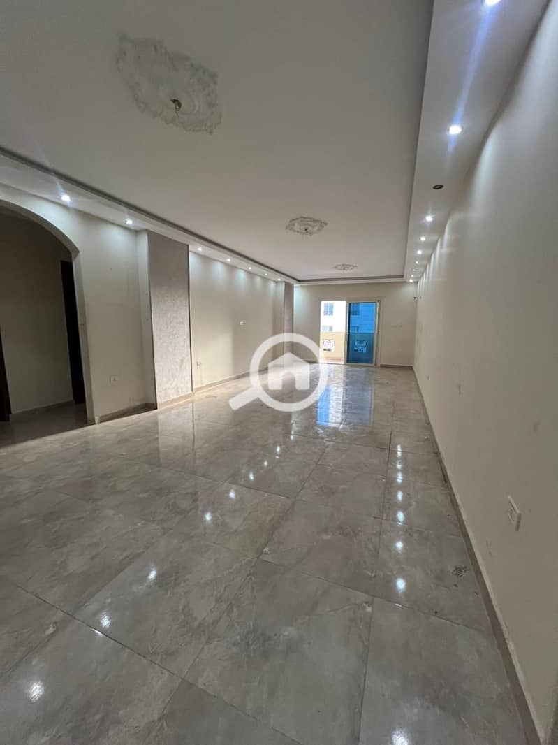 New apartment for rent in the eighth district of Zahraa El Maadi, super deluxe finishing - Ansicht 2