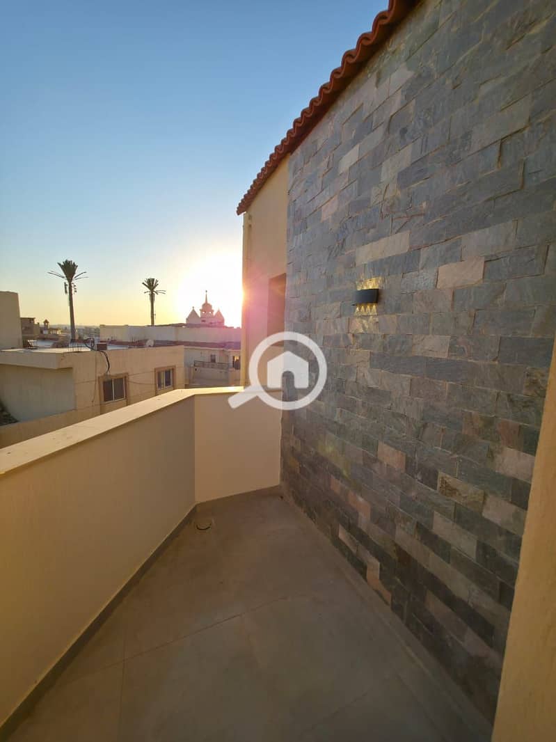 Apartment for sale with ultra-super luxury finishing and a distinctive view of Beverly Hills - Sheikh Zayed! Location: Neighborhood 16, Block 2 – Fully waterfront double view. - Aanzicht 3