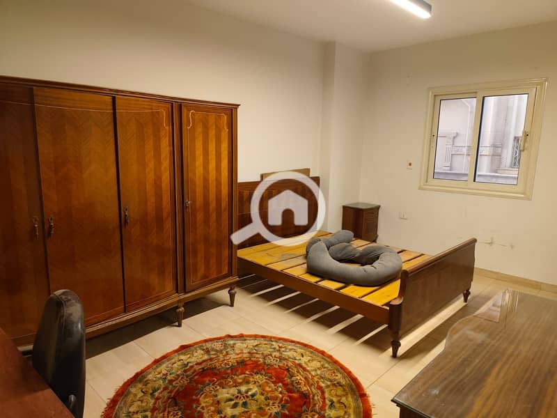 At a very special price, half a million less than the market price, for ownership in Sheikh Zayed, eighth district – first neighborhood ⏱ one minute from Al-Ofoq Square, a 160m apartment in a very special location, with 3 bedrooms, a bathroom, a reception area, and a kitchen with ultra-lux finishing. - Widok 3