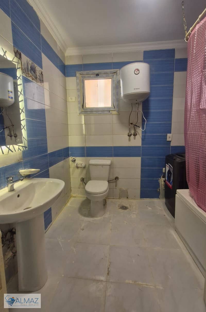 Furnished 130 sqm apartment for rent in Gardenia City Zone 11 Compound, Nasr City, near main roads. - Widok 5
