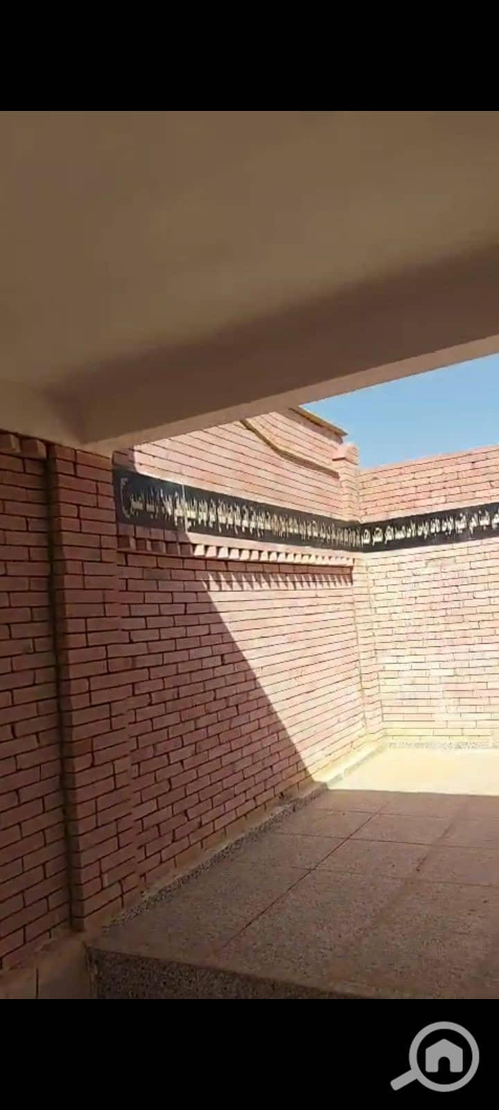 6 1000305983. png