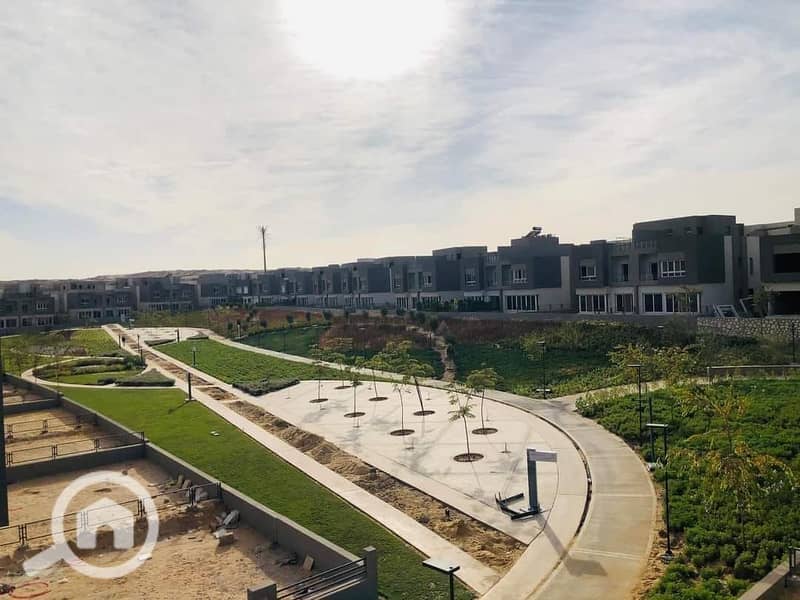 Townhouse next to Al Ahly Club. Premium Location, Ready to move - Aanzicht 6