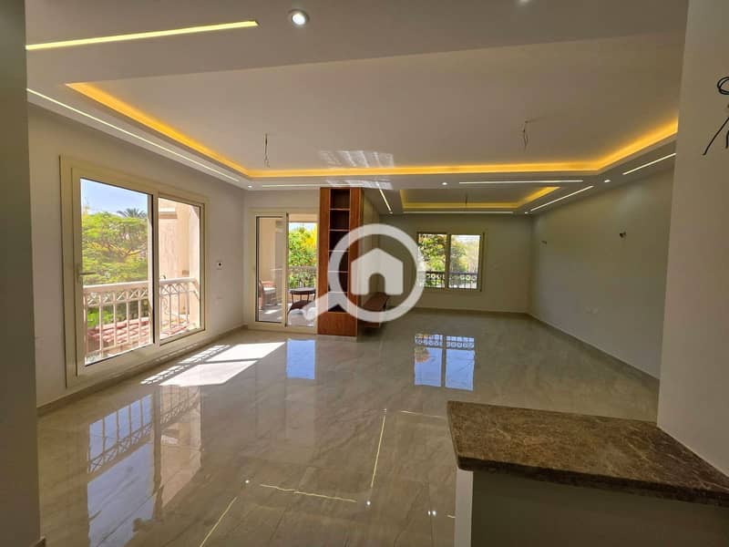 Apartment for rent in Madinaty, 175 square meters, super lux finishing, 3 rooms, 3 bathrooms, and a reception area with 3 pieces, and a large kitchen. Asking for 30,000. Inspection available. The apartment is on a northern street. Excellent opportunity. - Widok 4