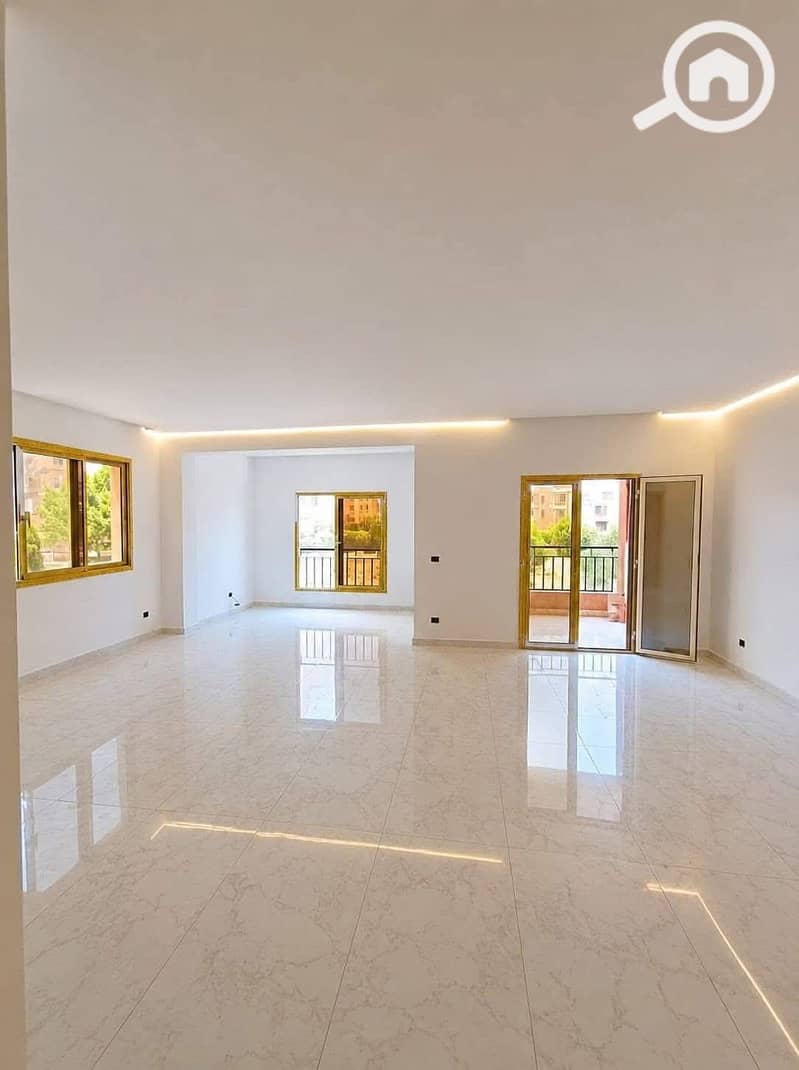 Apartment for sale at a very competitive price in South Academy, repeated floor, 210m with a large garden view. - Veduta 3