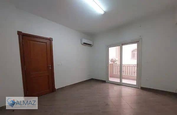 Unfurnished 100 sq m apartment for rent with kitchen and air conditioning in the Third District Villas, Fifth Settlement - Więcej