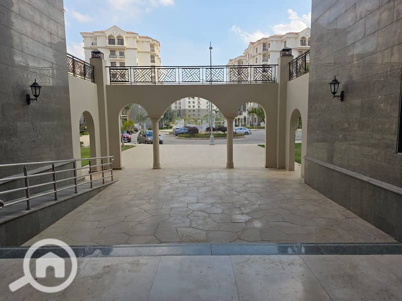 For sale, a 3-bedroom apartment in Celia, Talaat Mustafa, the administrative capital, directly on the Green River at a very special price. - Widok 5