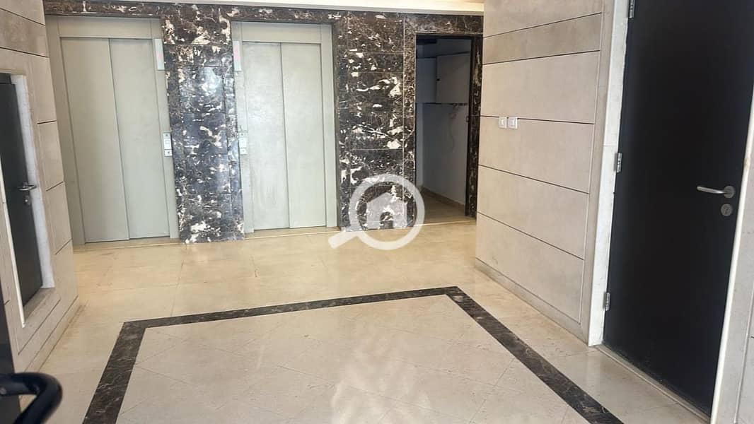 For sale, a 3-bedroom apartment in Celia, Talaat Mustafa, the administrative capital, directly on the Green River at a very special price. - Więcej
