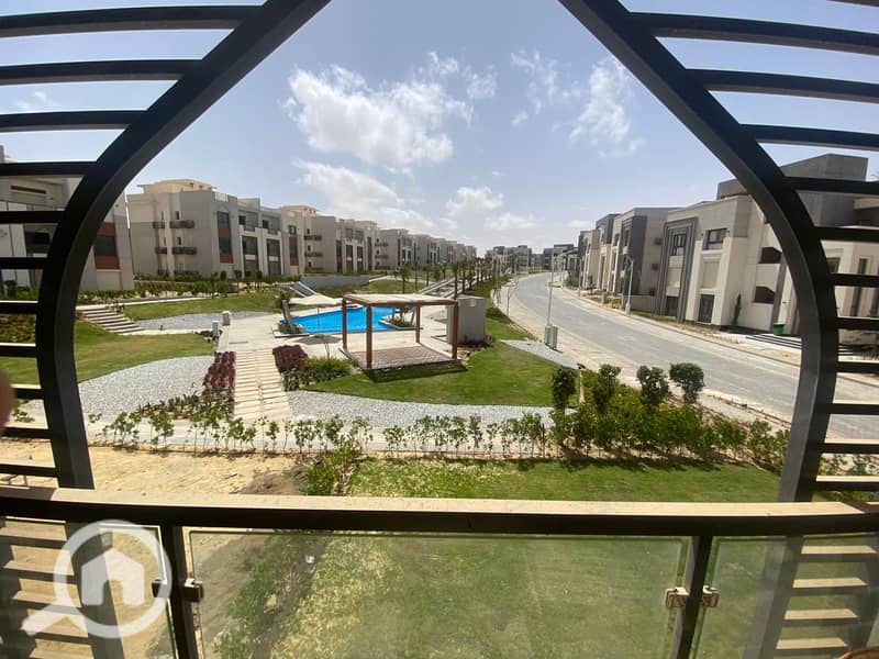 Chalet for rent in Gaia, North Coast, Ras El Hikma, first row, first row of chalets after villas, with a swimming pool and garden for daily rent. - Widok 3