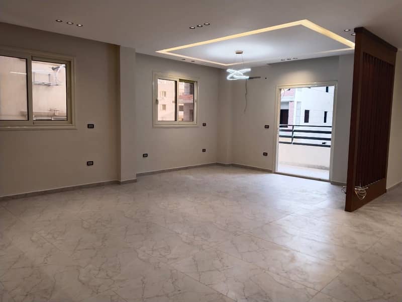 Zayed Heights Compound, Sheikh Zayed, First floor with elevator, 270 meters, super deluxe finishing, including kitchen - Widok 3