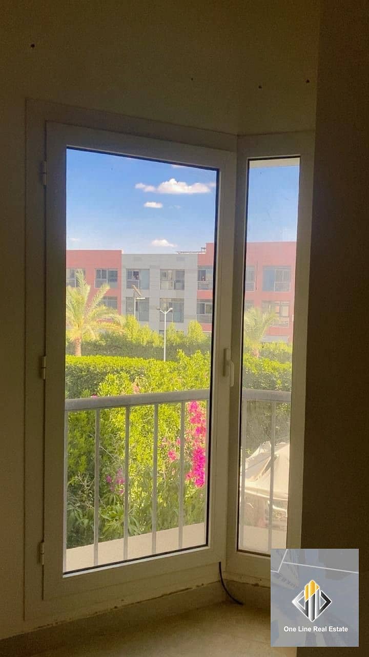 Apartment for sale in The Address compound, first floor, in a prime location - Więcej