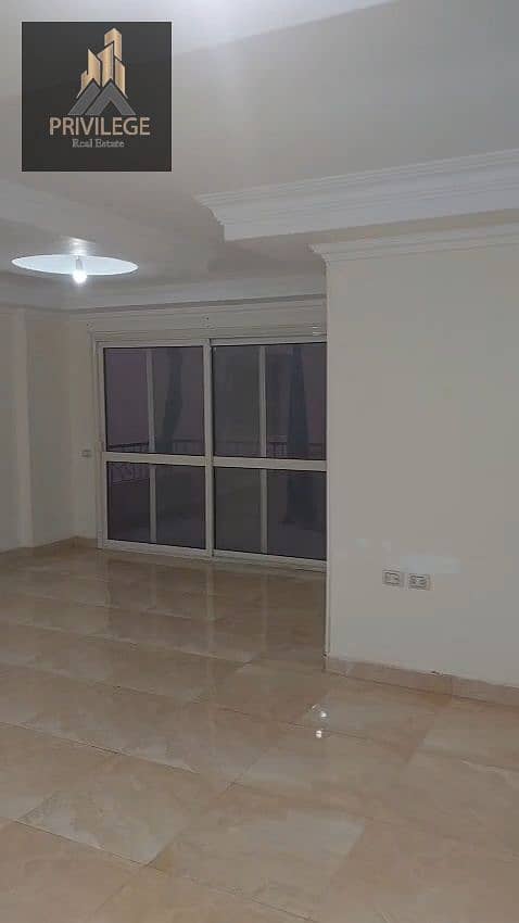 For rent, empty in Compound Tijaan 1, large area of 205m, excellent finishing. - Widok 3