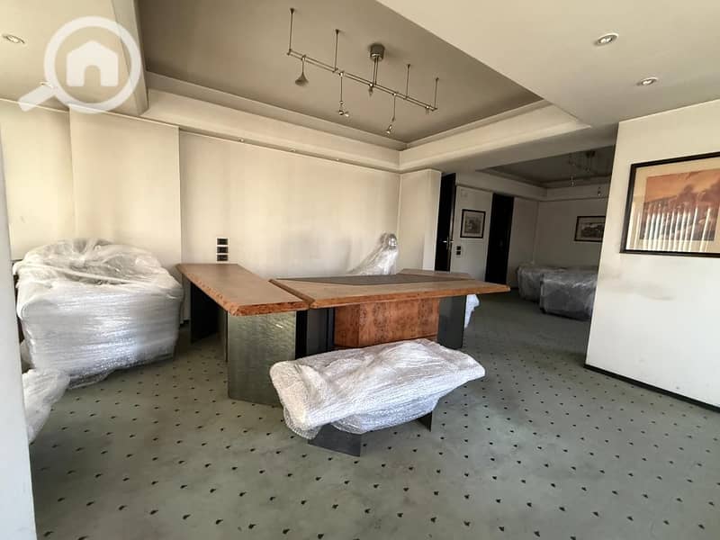 Distinctive commercial apartment for sale on the main road, featuring a premium location and finishing, at an attractive price for serious buyers. - Widok 5