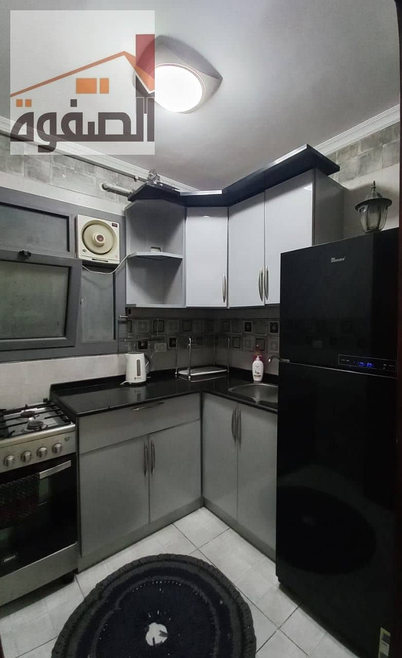 Apartment for rent with kitchen only in Zahra El Maadi, Ashgar Derna compound, distinguished and upscale location on El Saada Street next to Carrefour and all services, restaurants, and international brands. – pohled 2