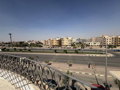سطج 3 غرف نوم للبيع في مدينة الشروق، القاهرة - روف بفيلا الحى الرابع على الشارع الرئيسي لمدخل الشروق ٢ سطج 3 غرف نوم للبيع في مدينة الشروق، القاهرة - روف بفيلا الحى الرابع على الشارع الرئيسي لمدخل الشروق ٢