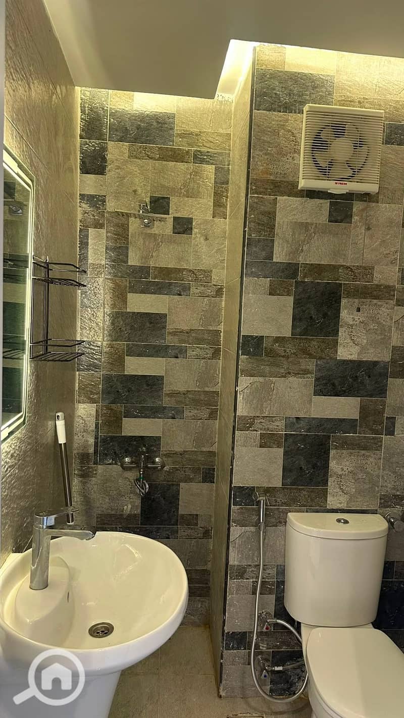 9 1001836895. jpg