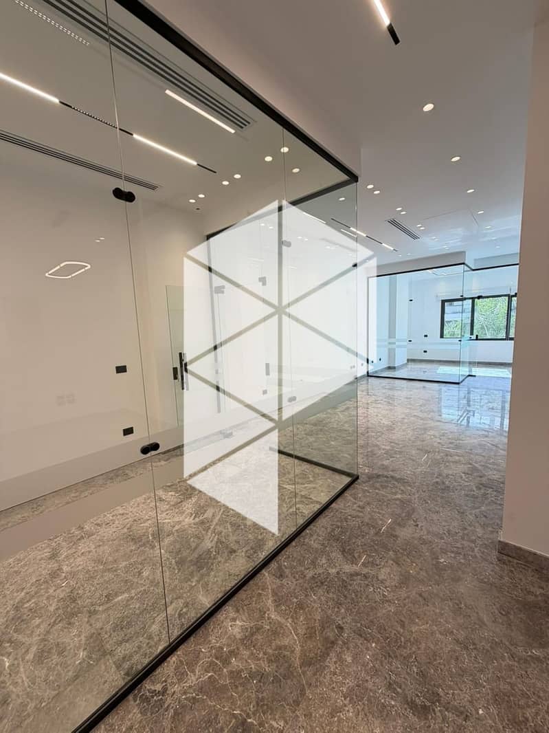 166 SQM Fully Finished Office Open Space - Widok 2