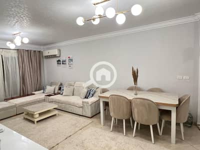 شقة 3 غرف نوم للايجار في الشيخ زايد، الجيزة - eadfa6c9-416e-41c4-a935-cf8eaf2b15b8. jpg