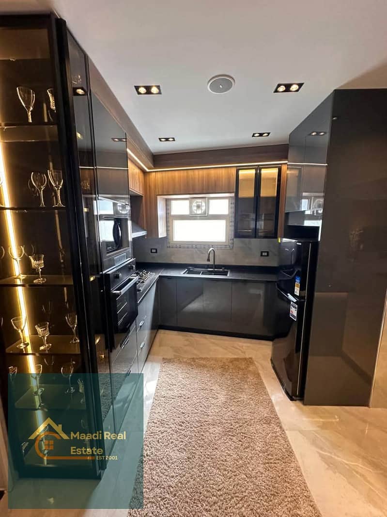 Apartment for sale in Degla Maadi, ultra super lux finishing, sale includes all furnishings. - Więcej