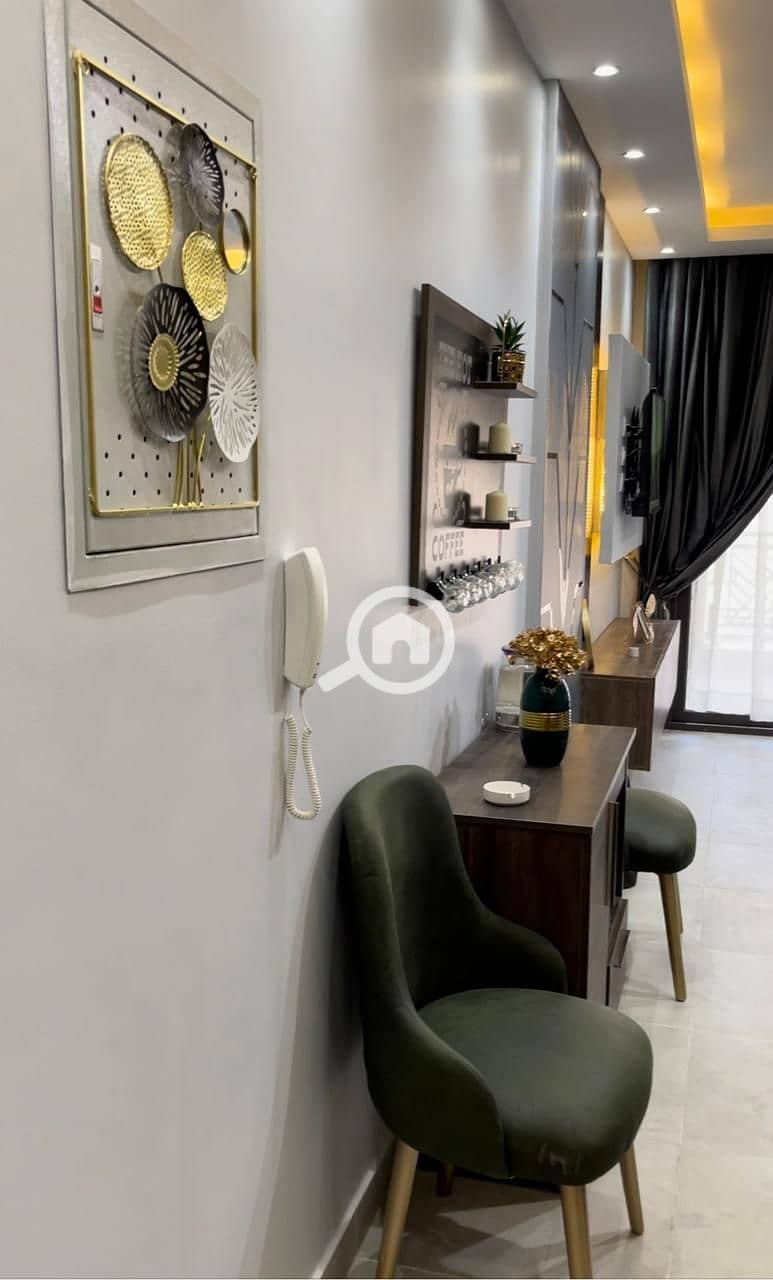 Furnished apartment with high-end, modern, and upscale hotel-style furniture. Apartment: 74 sq m - Garden: 45 sq m. Two bedrooms, - Ansicht 6