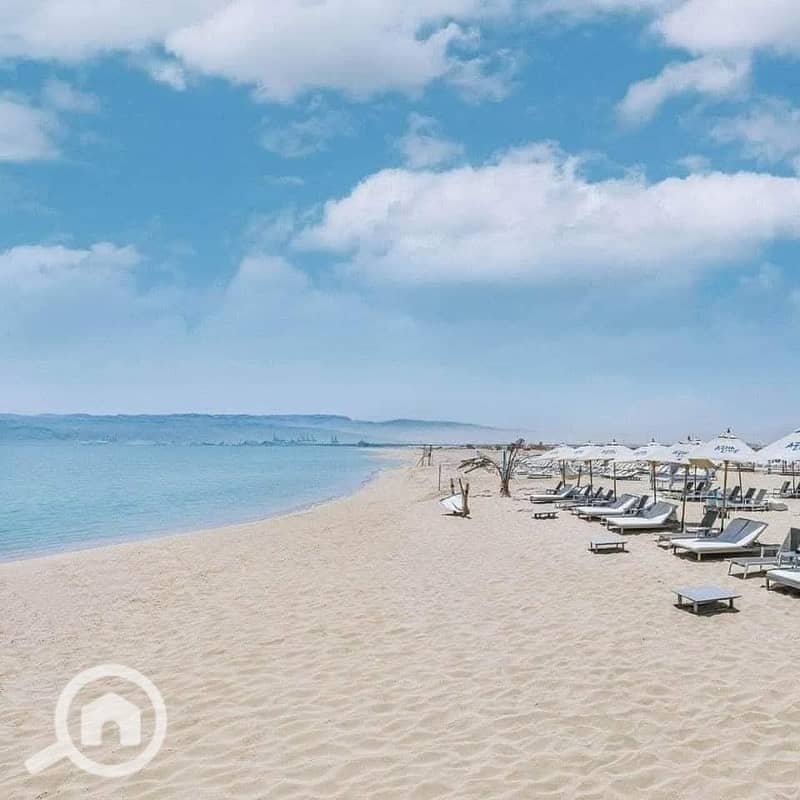 Fully finished chalet with air conditioning, direct sea view and double view of lagoons and landscape, located at kilometer 120 on the Marsa Matrouh r - Ansicht 4