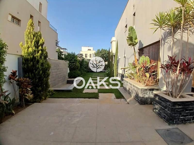 villa for sale in the heart of New Cairo - Fifth Settlement, ready for viewing, inside East shire Compound by Al Qamzi Developments. - Widok 5
