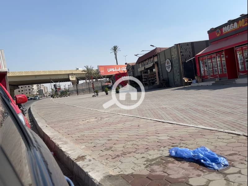 Shop for rent in the Fifth Settlement, Jamal Abdel Nasser Axis, best location and the last shop on the axis. - Ansicht 3