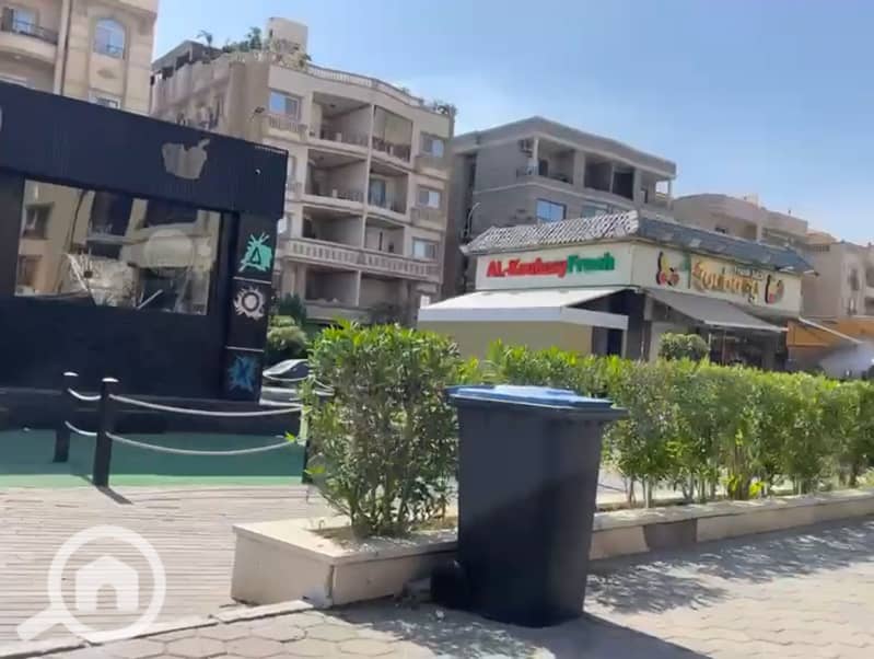 Shop for rent in the Fifth Settlement, Jamal Abdel Nasser Axis, best location and the last shop on the axis. - Ansicht 4