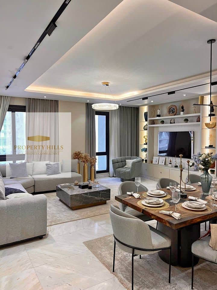 An immediately available furnished apartment in the Fifth Settlement, directly on the South Ninety Street - in front of the American University. - Więcej
