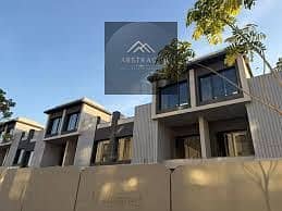 Last villa for sale at the old price, located on the Mohamed Naguib Axis and South 90th Street. - Widok 6